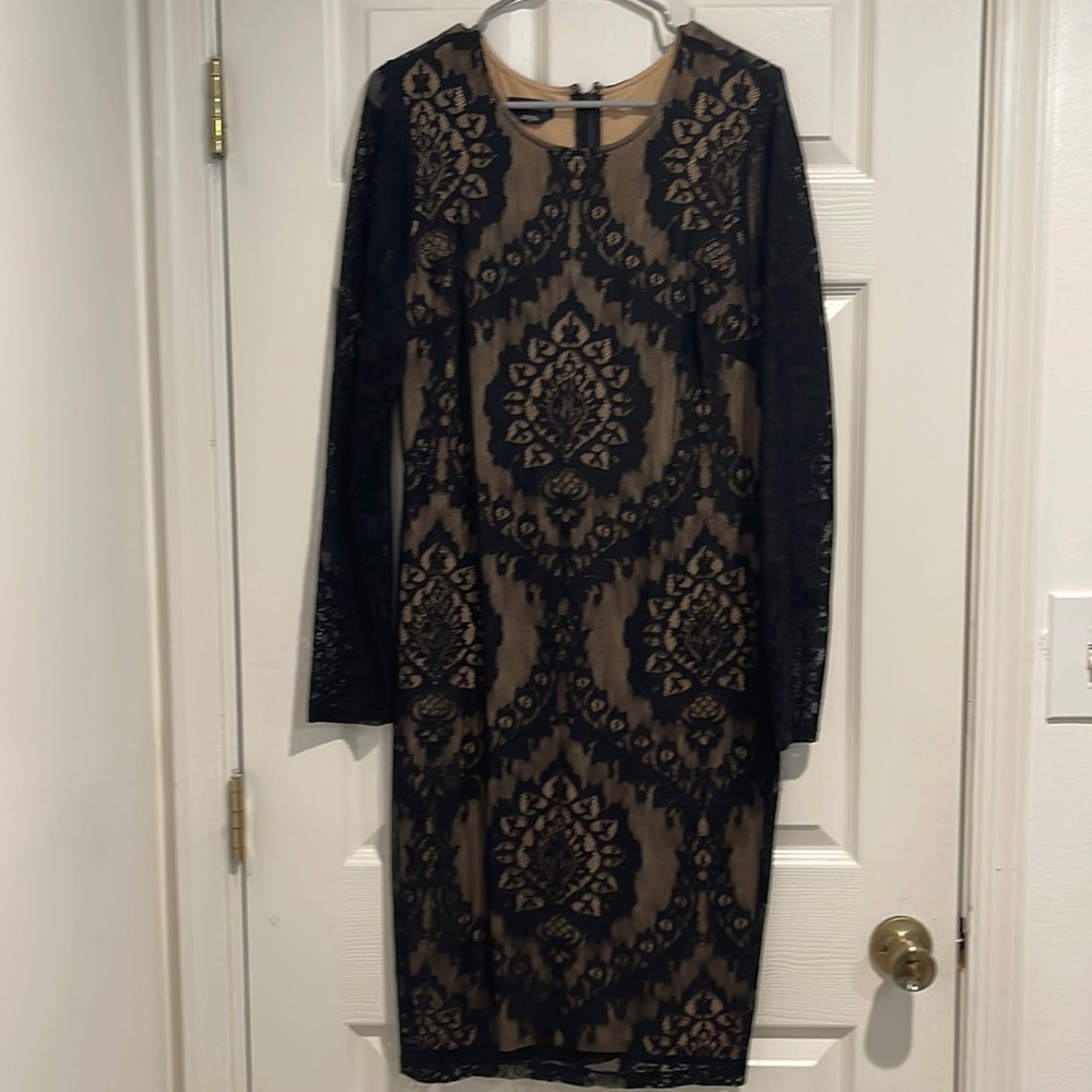 Bebe lace dress in black & nude bodycon midi